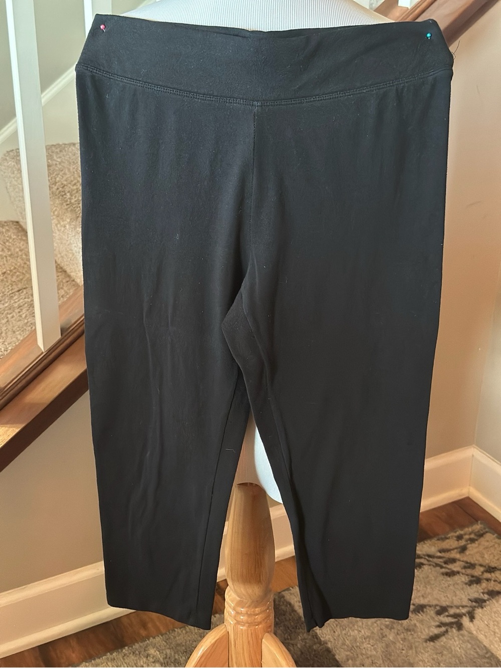 Sonoma Black Capri Pants - P1009